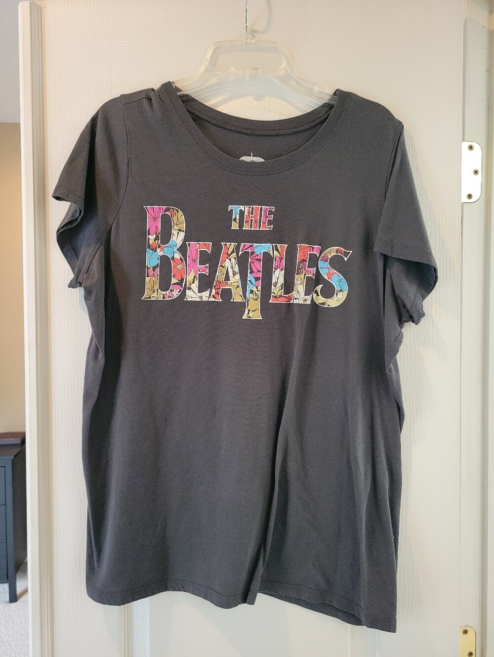 The Beatles Floral Logo Graphic T-Shirt Gray Women Plus Size 3X Band Tee